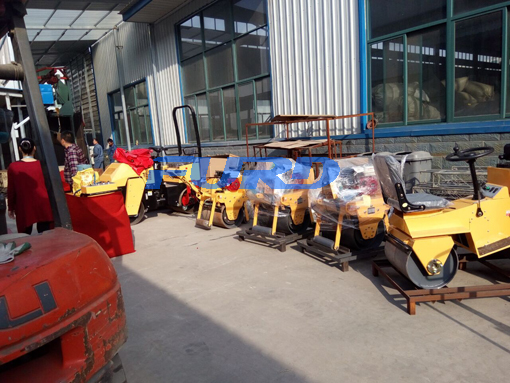 福瑞得機械座駕壓路機，手扶壓路機，小型灌縫機，井蓋切割機及時發(fā)貨