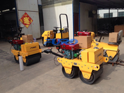 福瑞得壓路機(jī)座駕壓路機(jī)、手扶壓路機(jī)準(zhǔn)備發(fā)貨