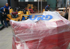 福瑞得機(jī)械座駕壓路機(jī)、手扶壓路機(jī)、灌縫機(jī)及時包裝發(fā)貨