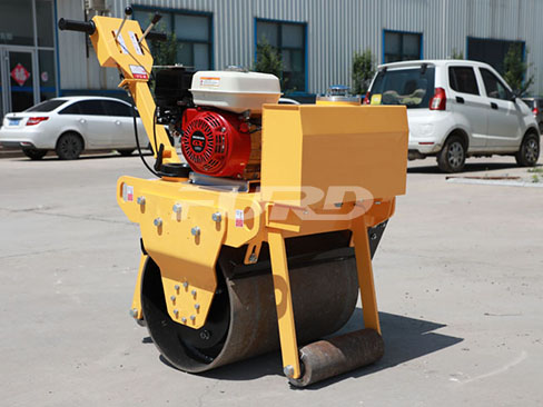 要想小型壓路機(jī)壓實(shí)效果好還需要專(zhuān)業(yè)的方法！